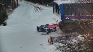 Skiareál Bílá - Lanovka - výstupní stanice - 28.12.2025 v 08:01 Skiareál Bílá - Lanovka - výstupní stanice - 28.12.2025 v 08:01