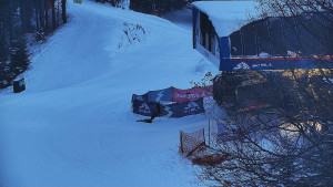 Skiareál Bílá - Lanovka - výstupní stanice - 7.1.2026 v 07:31 Skiareál Bílá - Lanovka - výstupní stanice - 7.1.2026 v 07:31