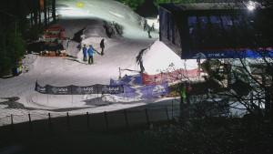 Skiareál Bílá - Lanovka - výstupní stanice - 6.2.2026 v 20:01 Skiareál Bílá - Lanovka - výstupní stanice - 6.2.2026 v 20:01