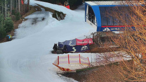 Skiareál Bílá - Lanovka - výstupní stanice - 9.3.2026 v 07:01 Skiareál Bílá - Lanovka - výstupní stanice - 9.3.2026 v 07:01