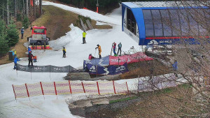 Skiareál Bílá - Lanovka - výstupní stanice - 22.3.2026 v 11:31 Skiareál Bílá - Lanovka - výstupní stanice - 22.3.2026 v 11:31