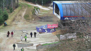 Skiareál Bílá - Lanovka - výstupní stanice - 14.4.2026 v 15:01 Skiareál Bílá - Lanovka - výstupní stanice - 14.4.2026 v 15:01