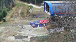 Skiareál Bílá - Lanovka - výstupní stanice - 14.4.2026 v 16:31 Skiareál Bílá - Lanovka - výstupní stanice - 14.4.2026 v 16:31