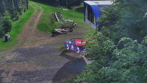 Skiareál Bílá - Lanovka - výstupní stanice - 30.5.2026 v 17:01 Skiareál Bílá - Lanovka - výstupní stanice - 30.5.2026 v 17:01