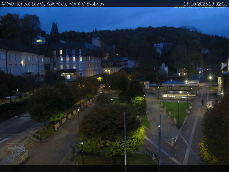 Město Jánské Lázně - Kolonáda, náměstí Svobody - 15.10.2025 v 18:32 Město Jánské Lázně - Kolonáda, náměstí Svobody - 15.10.2025 v 18:32