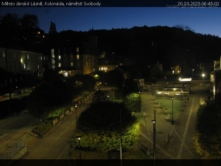 Město Jánské Lázně - Kolonáda, náměstí Svobody - 20.10.2025 v 06:45 Město Jánské Lázně - Kolonáda, náměstí Svobody - 20.10.2025 v 06:45
