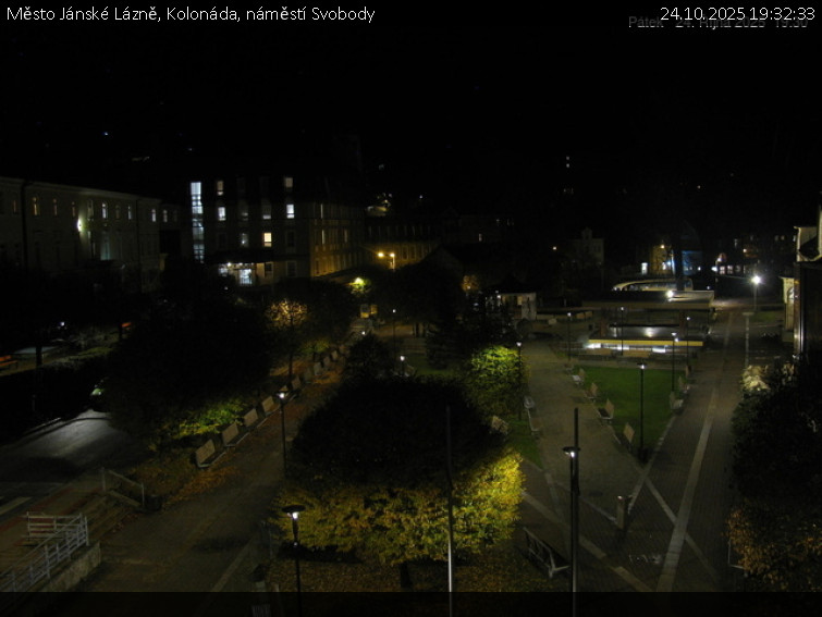 Město Jánské Lázně - Kolonáda, náměstí Svobody - 24.10.2025 v 19:32 Město Jánské Lázně - Kolonáda, náměstí Svobody - 24.10.2025 v 19:32