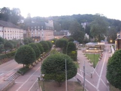 Colonnade, Freedom Square