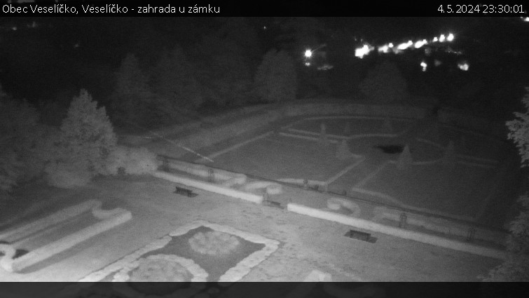 Obec Veselíčko - Veselíčko - zahrada u zámku - 4.5.2024 v 23:30