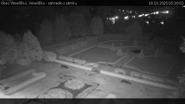 Obec Veselíčko - Veselíčko - zahrada u zámku - 18.10.2025 v 05:30 Obec Veselíčko - Veselíčko - zahrada u zámku - 18.10.2025 v 05:30