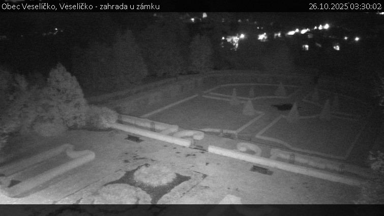 Obec Veselíčko - Veselíčko - zahrada u zámku - 26.10.2025 v 03:30 Obec Veselíčko - Veselíčko - zahrada u zámku - 26.10.2025 v 03:30