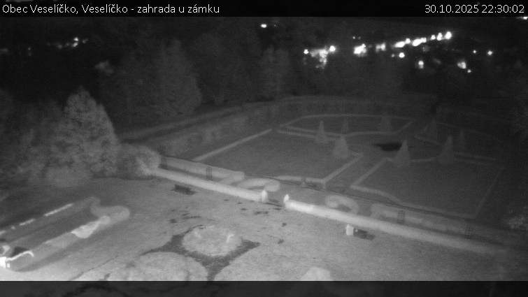 Obec Veselíčko - Veselíčko - zahrada u zámku - 30.10.2025 v 22:30 Obec Veselíčko - Veselíčko - zahrada u zámku - 30.10.2025 v 22:30