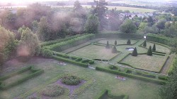 Veselíčko – garden by the chateau