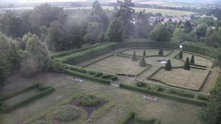 Veselíčko – garden by the chateau