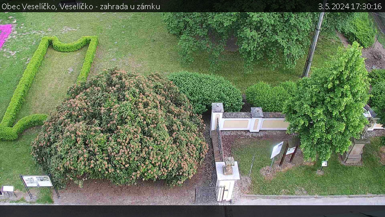 Obec Veselíčko - Veselíčko - zahrada u zámku - 3.5.2024 v 17:30