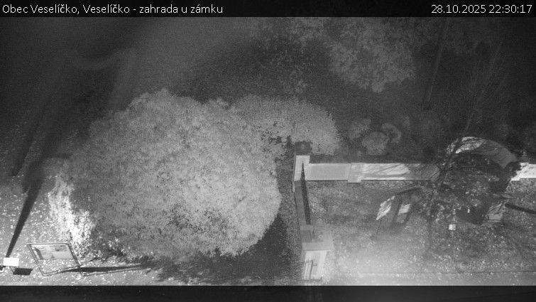 Obec Veselíčko - Veselíčko - zahrada u zámku - 28.10.2025 v 22:30 Obec Veselíčko - Veselíčko - zahrada u zámku - 28.10.2025 v 22:30