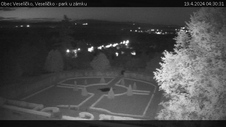 Obec Veselíčko - Veselíčko - park u zámku - 19.4.2024 v 04:30