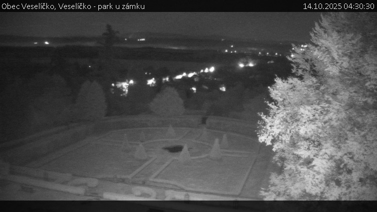 Obec Veselíčko - Veselíčko - park u zámku - 14.10.2025 v 04:30 Obec Veselíčko - Veselíčko - park u zámku - 14.10.2025 v 04:30