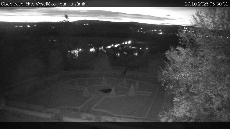 Obec Veselíčko - Veselíčko - park u zámku - 27.10.2025 v 05:30 Obec Veselíčko - Veselíčko - park u zámku - 27.10.2025 v 05:30