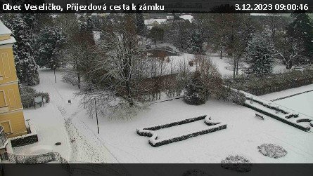Obec Veselíčko - Příjezdová cesta k zámku - 3.12.2023 v 09:00
