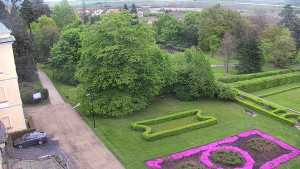 Obec Veselíčko - Příjezdová cesta k zámku - 16.4.2024 v 07:00 Obec Veselíčko - Příjezdová cesta k zámku - 16.4.2024 v 07:00