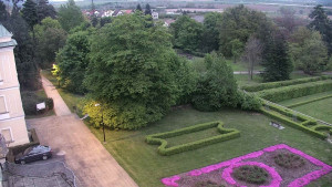 Obec Veselíčko - Příjezdová cesta k zámku - 16.4.2024 v 20:00 Obec Veselíčko - Příjezdová cesta k zámku - 16.4.2024 v 20:00