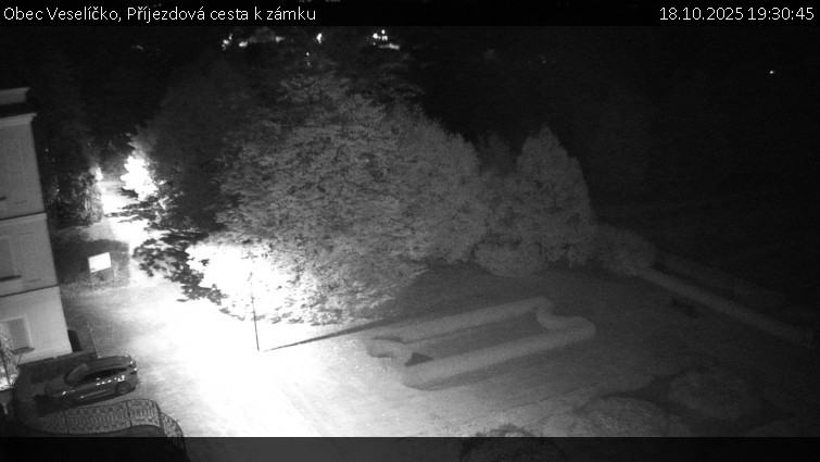 Obec Veselíčko - Příjezdová cesta k zámku - 18.10.2025 v 19:30 Obec Veselíčko - Příjezdová cesta k zámku - 18.10.2025 v 19:30