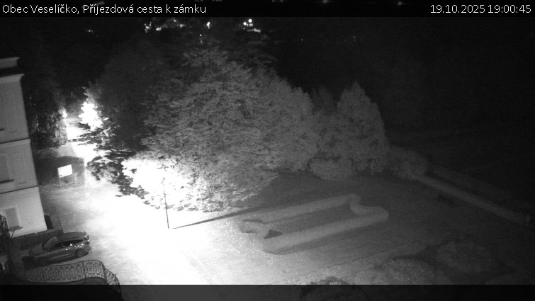 Obec Veselíčko - Příjezdová cesta k zámku - 19.10.2025 v 19:00 Obec Veselíčko - Příjezdová cesta k zámku - 19.10.2025 v 19:00