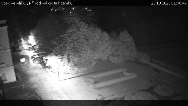 Obec Veselíčko - Příjezdová cesta k zámku - 23.10.2025 v 01:00 Obec Veselíčko - Příjezdová cesta k zámku - 23.10.2025 v 01:00