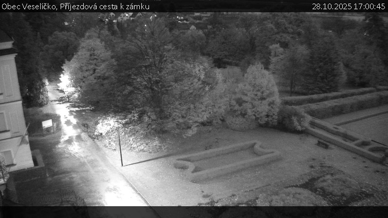 Obec Veselíčko - Příjezdová cesta k zámku - 28.10.2025 v 17:00 Obec Veselíčko - Příjezdová cesta k zámku - 28.10.2025 v 17:00