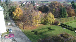 Příjezdová cesta k zámku