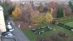 Příjezdová cesta k zámku