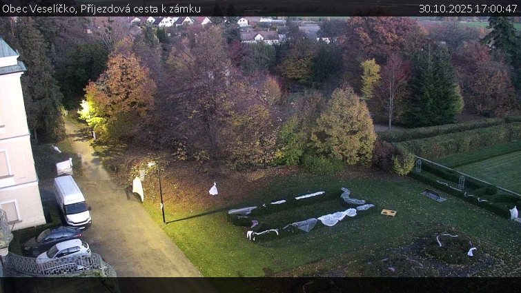 Obec Veselíčko - Příjezdová cesta k zámku - 30.10.2025 v 17:00 Obec Veselíčko - Příjezdová cesta k zámku - 30.10.2025 v 17:00