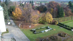 Příjezdová cesta k zámku