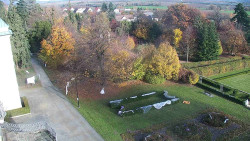 Příjezdová cesta k zámku