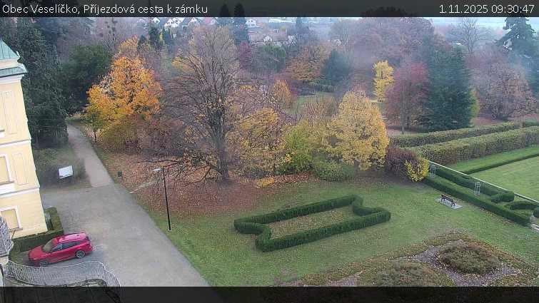 Obec Veselíčko - Příjezdová cesta k zámku - 1.11.2025 v 09:30 Obec Veselíčko - Příjezdová cesta k zámku - 1.11.2025 v 09:30