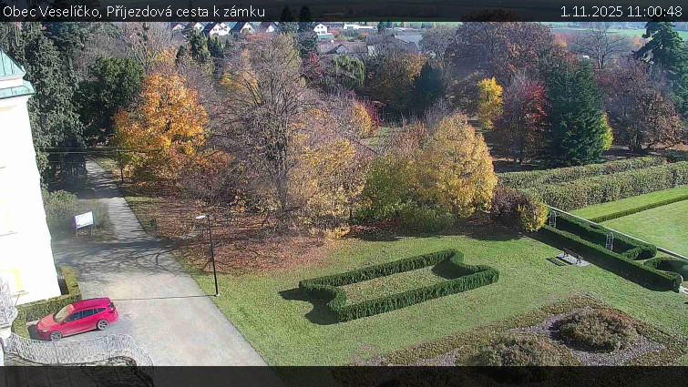 Obec Veselíčko - Příjezdová cesta k zámku - 1.11.2025 v 11:00 Obec Veselíčko - Příjezdová cesta k zámku - 1.11.2025 v 11:00