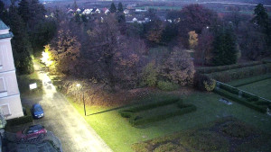 Obec Veselíčko - Příjezdová cesta k zámku - 3.11.2025 v 17:00 Obec Veselíčko - Příjezdová cesta k zámku - 3.11.2025 v 17:00