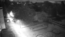 Příjezdová cesta k zámku