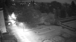 Příjezdová cesta k zámku