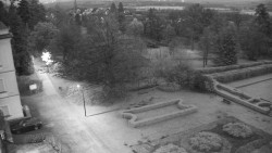 Příjezdová cesta k zámku