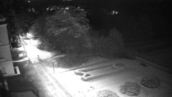 Příjezdová cesta k zámku