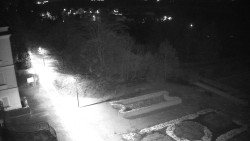 Příjezdová cesta k zámku