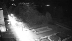 Příjezdová cesta k zámku