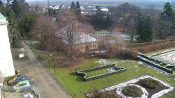 Příjezdová cesta k zámku