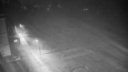 Příjezdová cesta k zámku