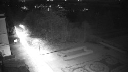 Příjezdová cesta k zámku