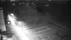 Příjezdová cesta k zámku