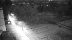 Příjezdová cesta k zámku