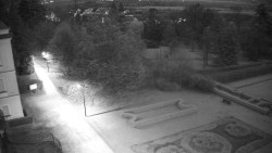 Příjezdová cesta k zámku